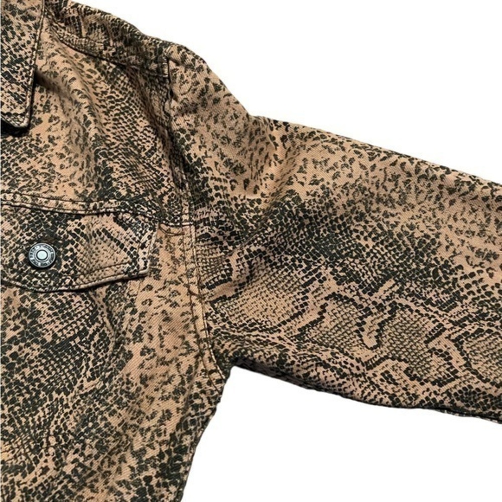 Free People Brown Snake Reptile Animal Print Trucker Jacket Size‎ Medium - Picture 7 of 9